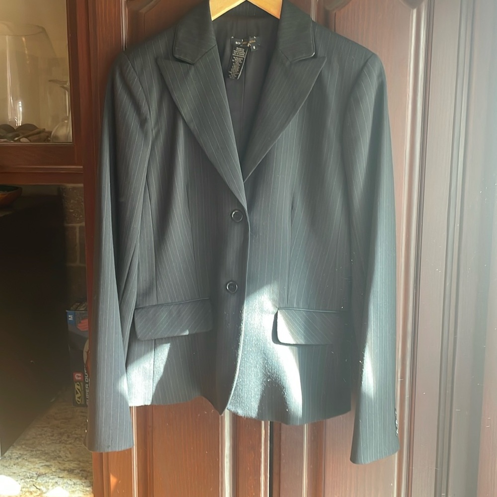 BBCBG Max Azaria female suit.